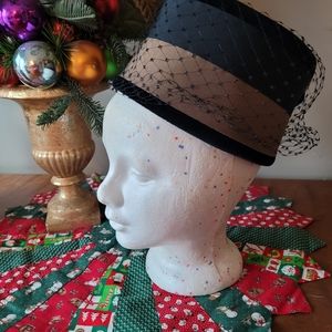 Vintage Ladies Hat Black With Netting ~ Junior B Made In Italy